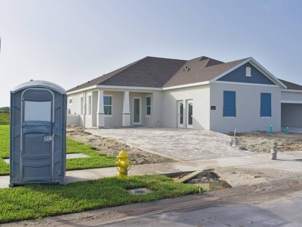 Portable Toilet Options We Offer in Waverly, IL